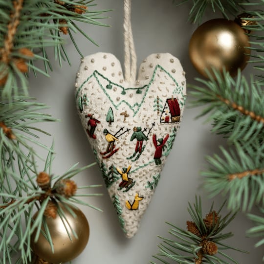 🛒Last Day 69% Off - 💖DIY Heart Shaped Hand Embroidered Christmas Ornament/Ornament Kit
